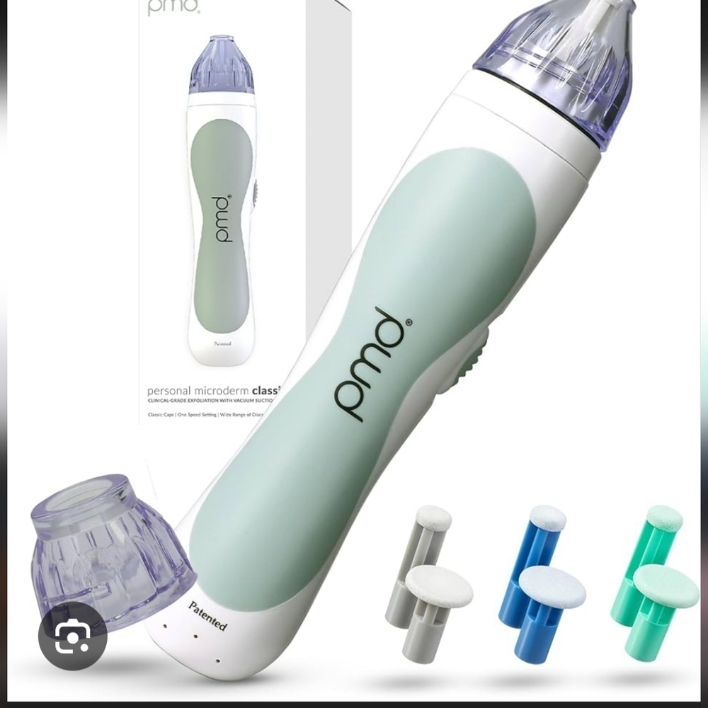 PMD Microderm Treatment Device in Seafoam Green and Translucent Purple EUC